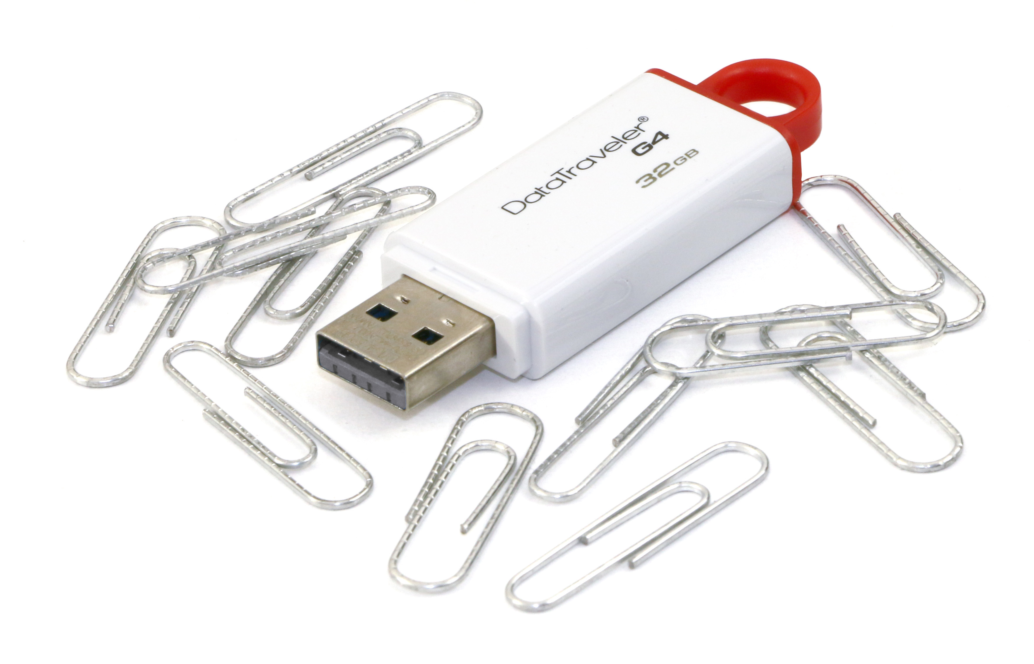 USB stick with paperclips